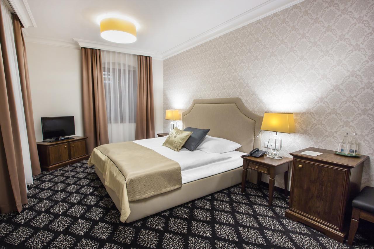 Toszek Hg Hotel מראה חיצוני תמונה