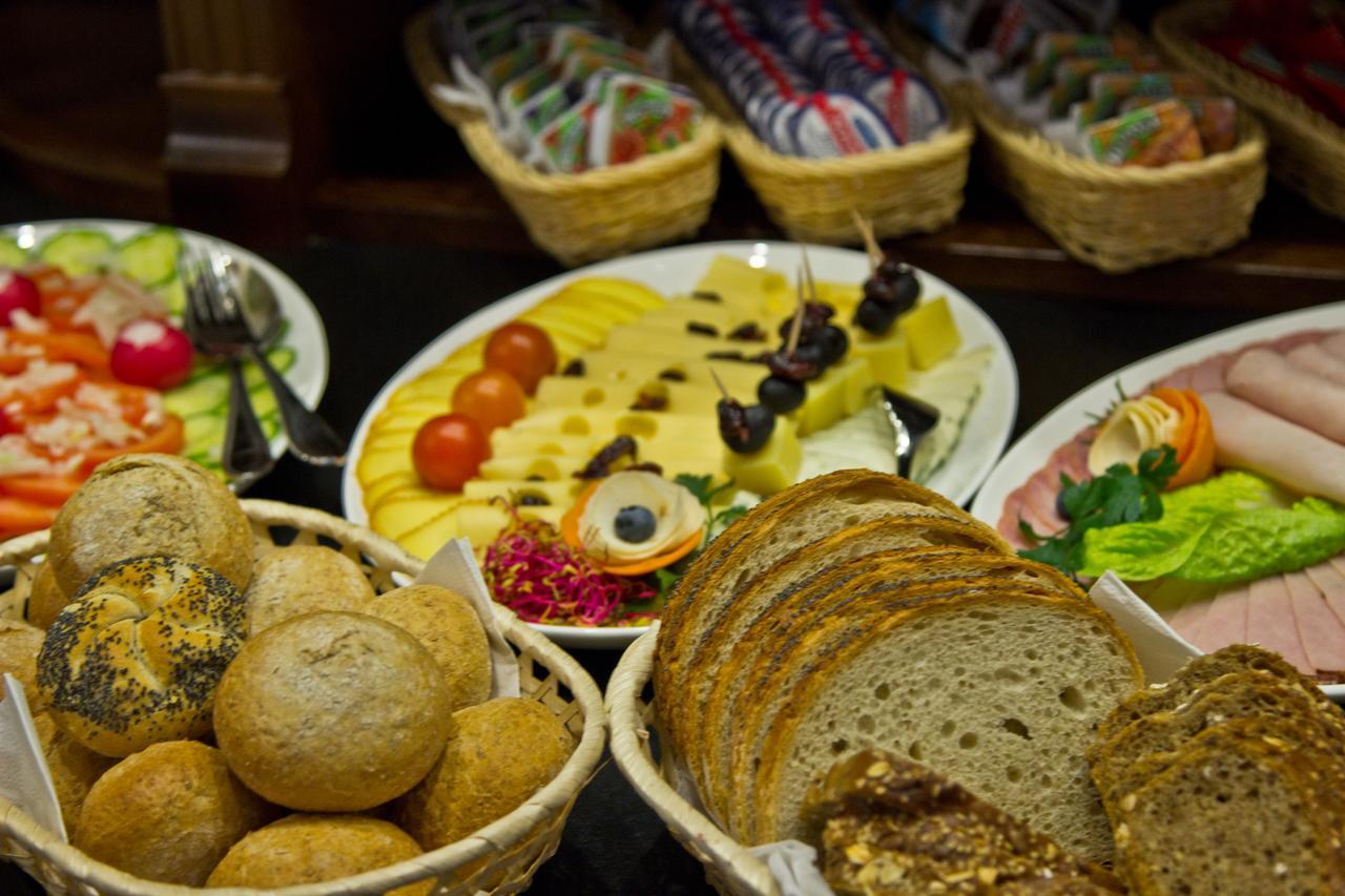 Toszek Hg Hotel מראה חיצוני תמונה
