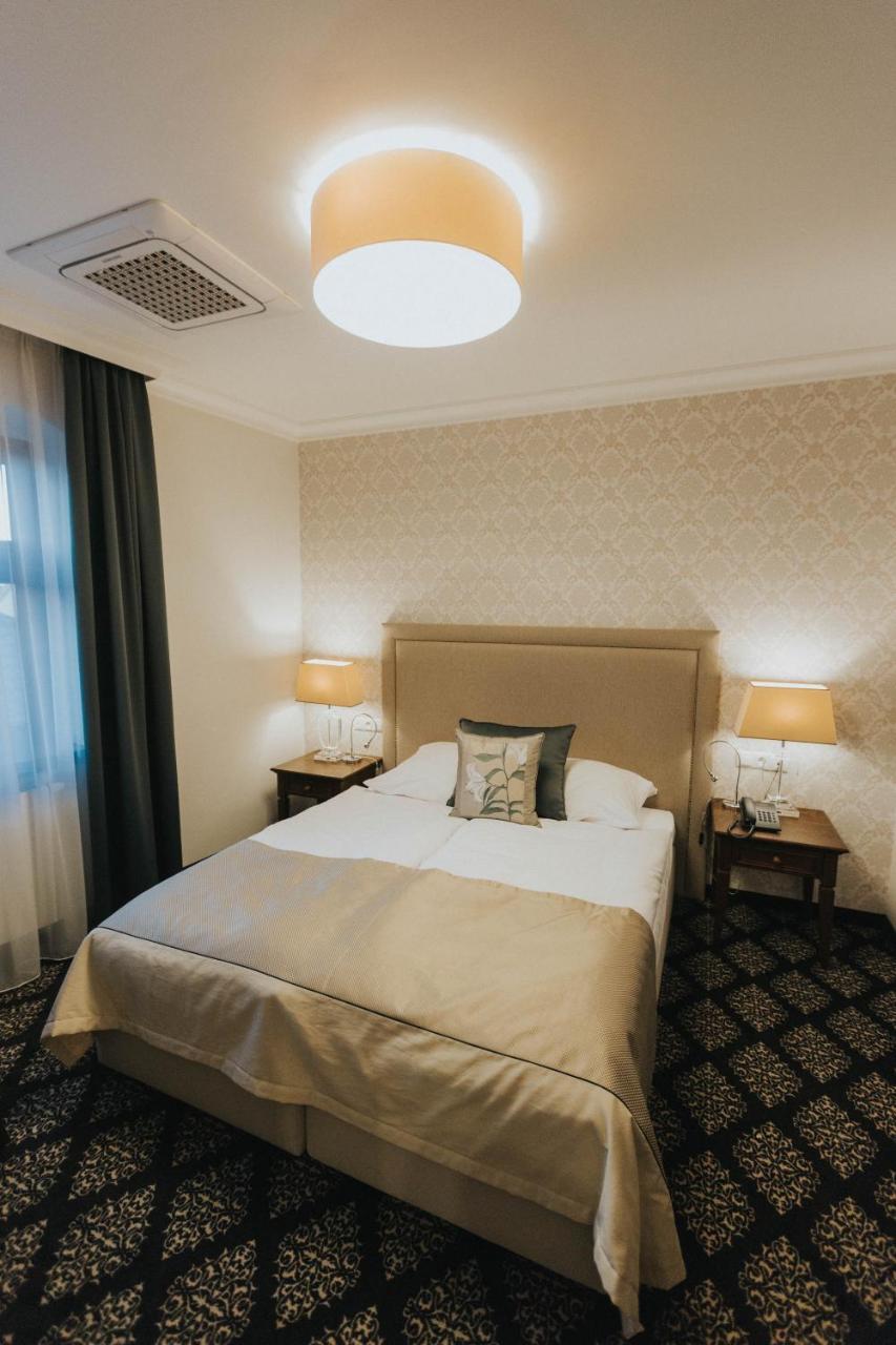 Toszek Hg Hotel מראה חיצוני תמונה